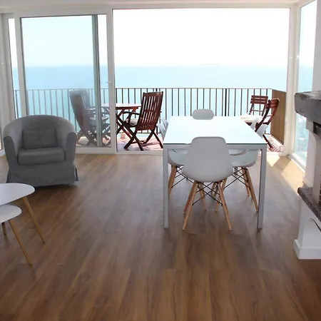 Apartamento Sobre O Mar *